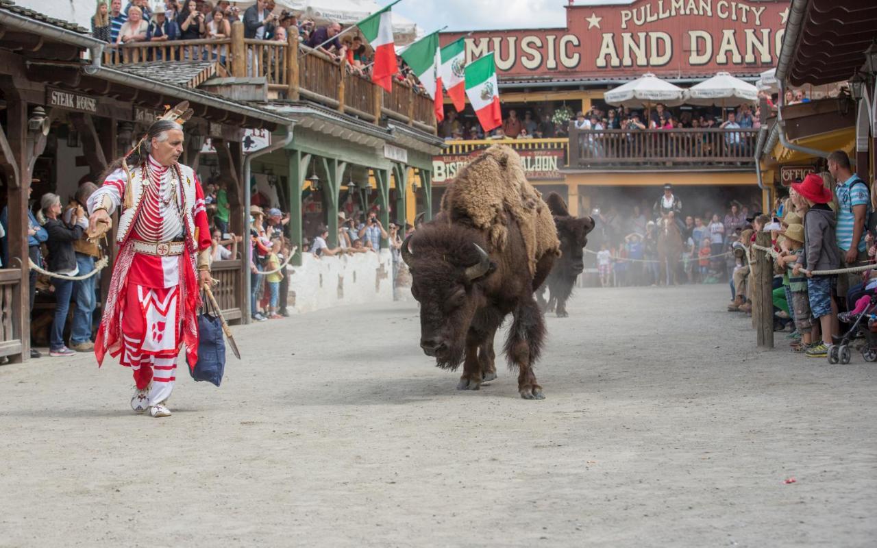 Pullman City Ferienpark Эгинг Экстерьер фото